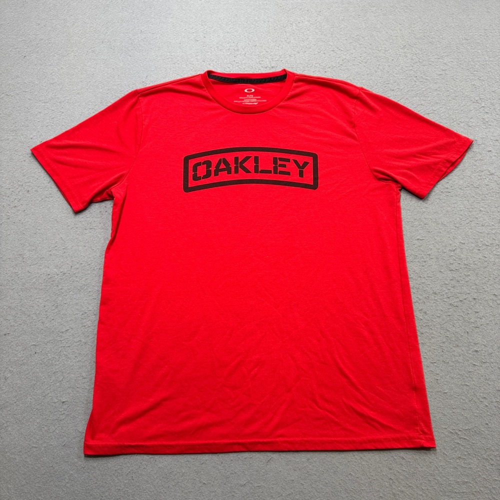 Oakley T-Shirt Men's XL Red Graphic Logo Short Sleeve Activewear Gym Training